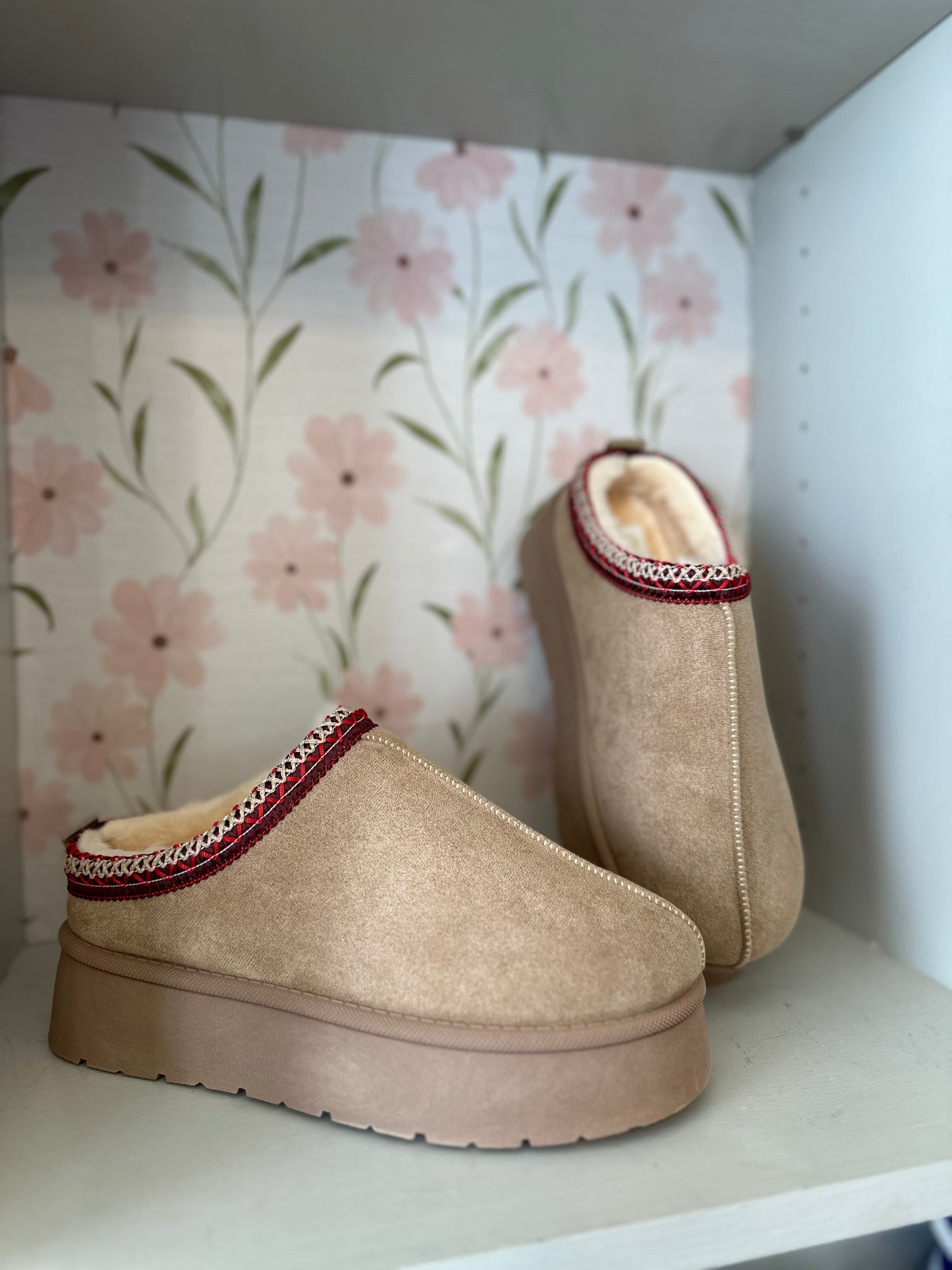 Urban Fur Lined Beige Clogs
